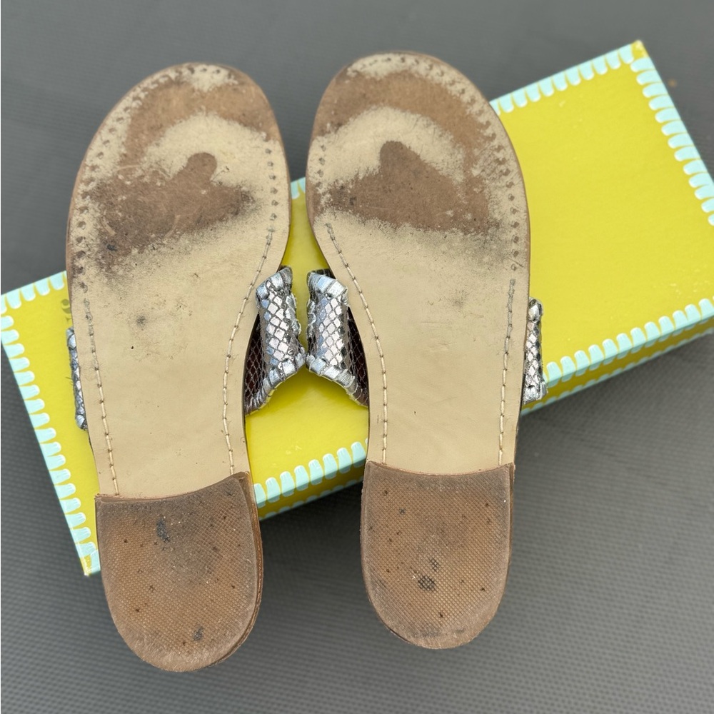 Jack Rogers Silver Snakeskin design sandals - size 8.5M - Picture 3 of 5
